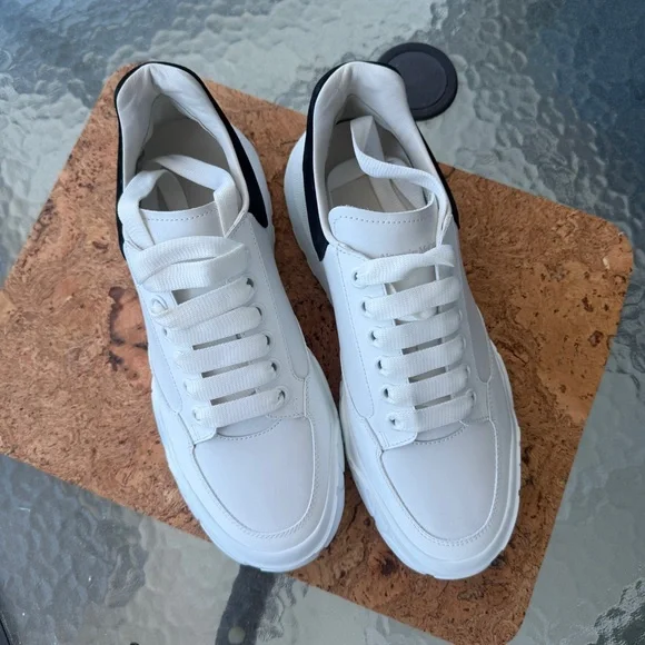 NEW Alexander McQueen Sneakers size 10US 40EU - Picture 2 of 6